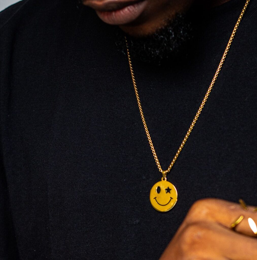 SMILEY FACE NECKLACE