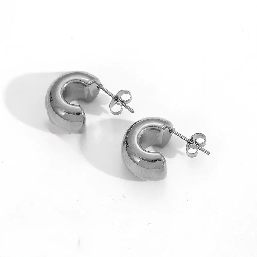 MINI C EARRING SILVER