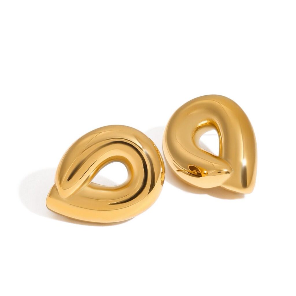 QUIA EARRING