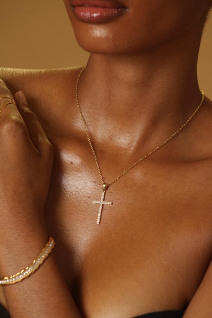CROSS NECKLACE